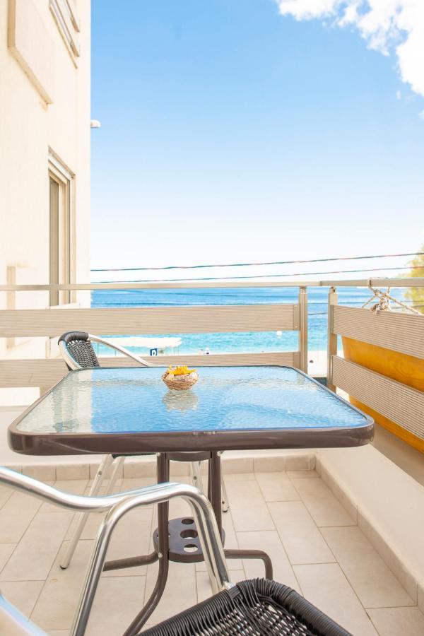 Sea Apartments Himarë Extérieur photo
