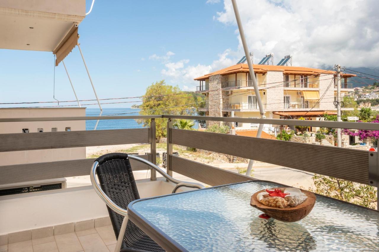 Sea Apartments Himarë Extérieur photo