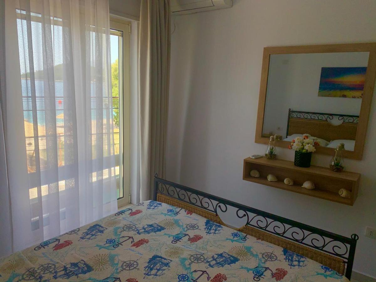 Sea Apartments Himarë Extérieur photo