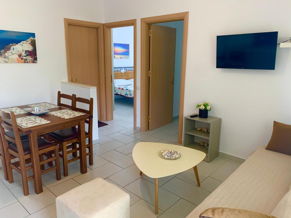 Sea Apartments Himarë Extérieur photo