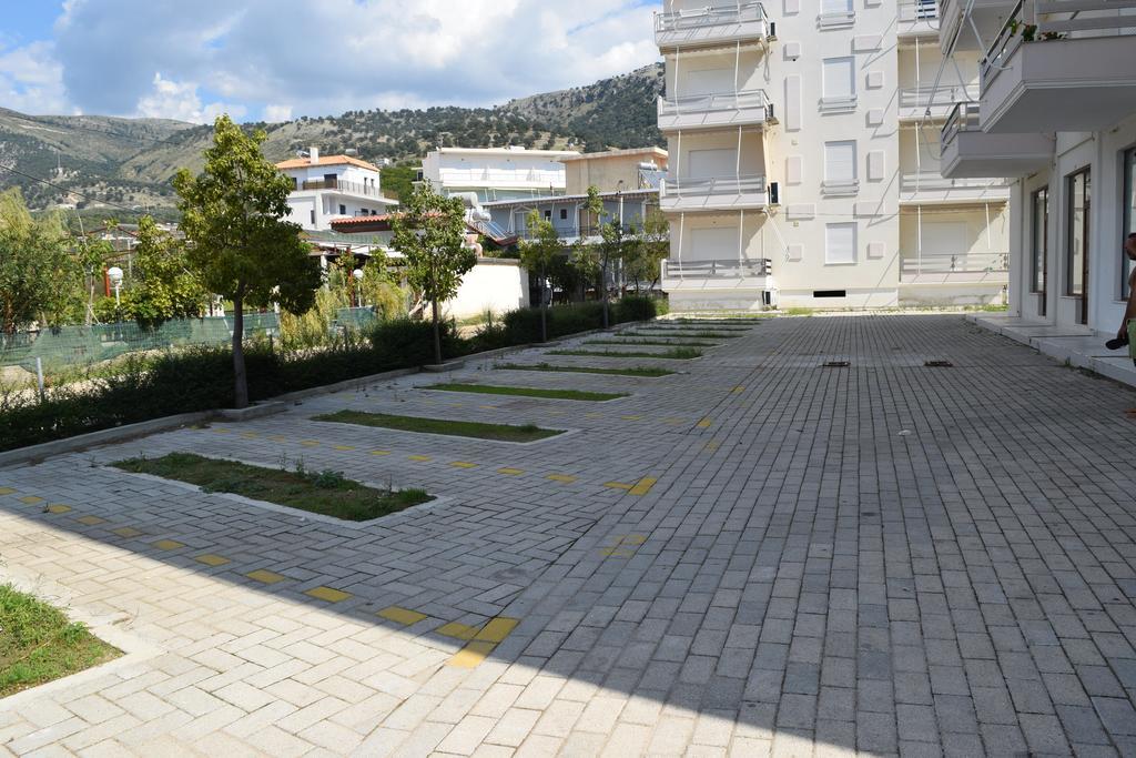 Sea Apartments Himarë Extérieur photo